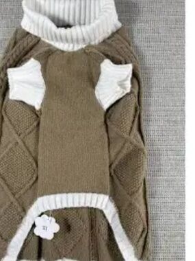 Dog Sweater for Large Dogs, Long Sleeve, size M
Stretchy cable knit